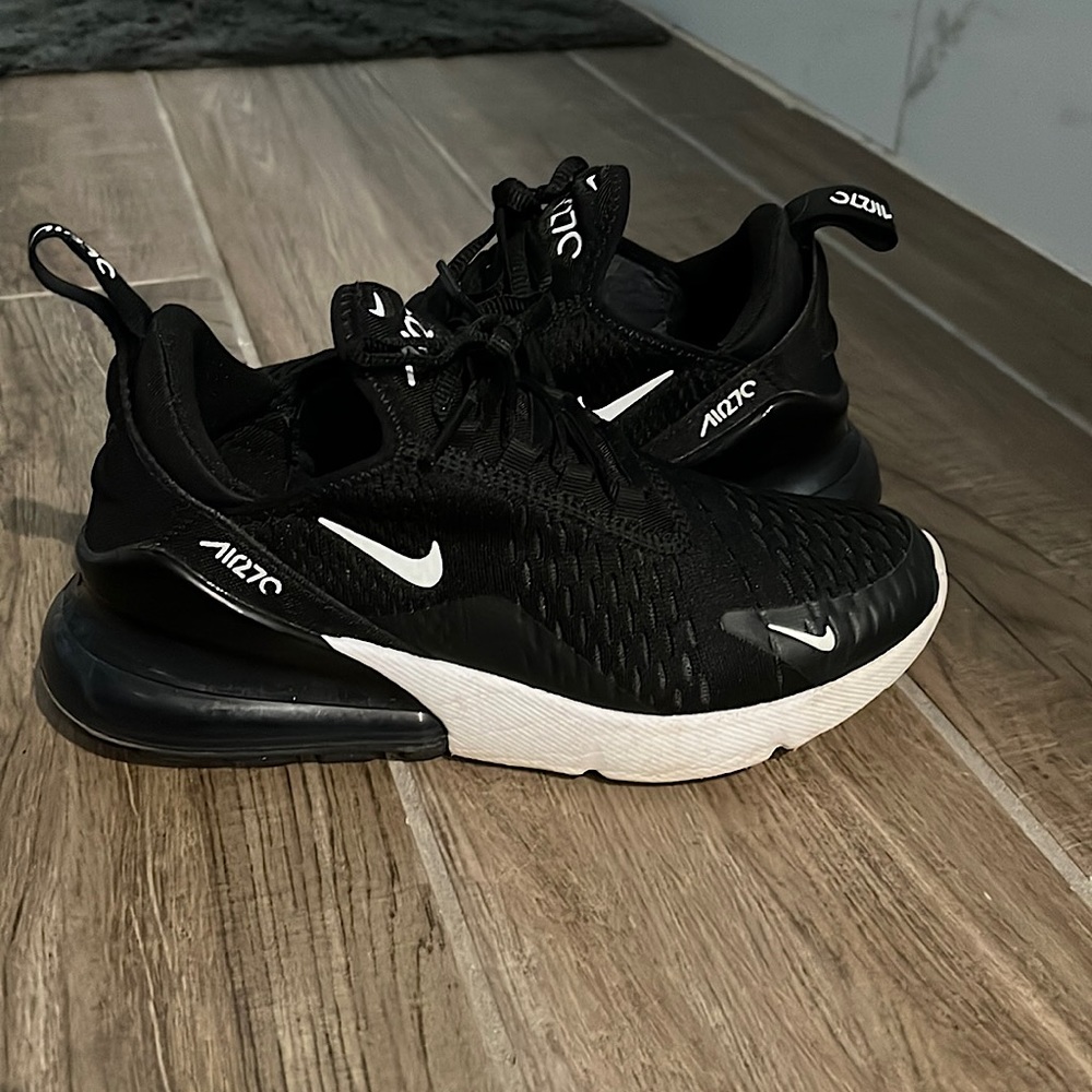 Nike Air Max 270